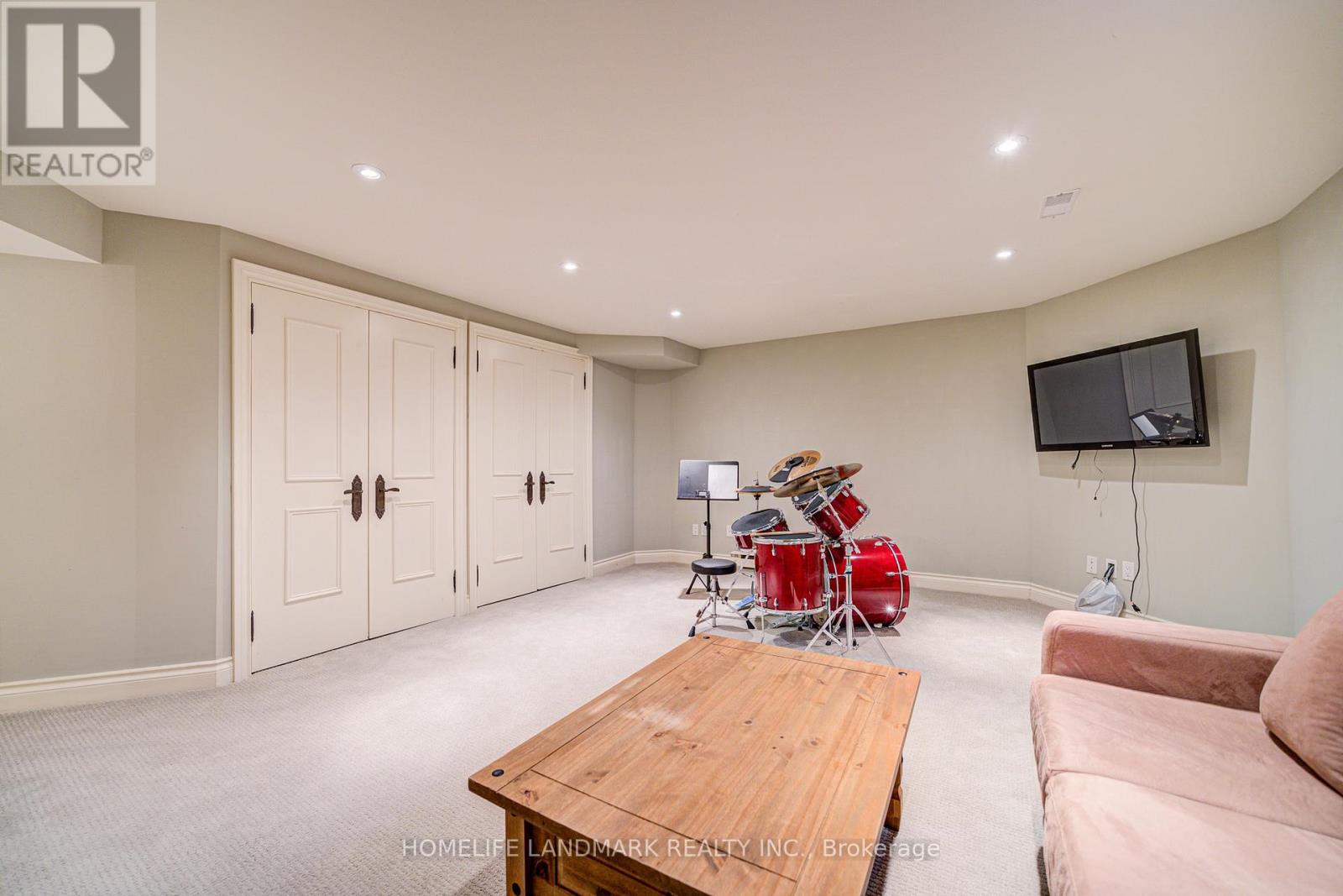 72 Gordon Road, Toronto, Ontario  M2P 1E4 - Photo 33 - C12416780