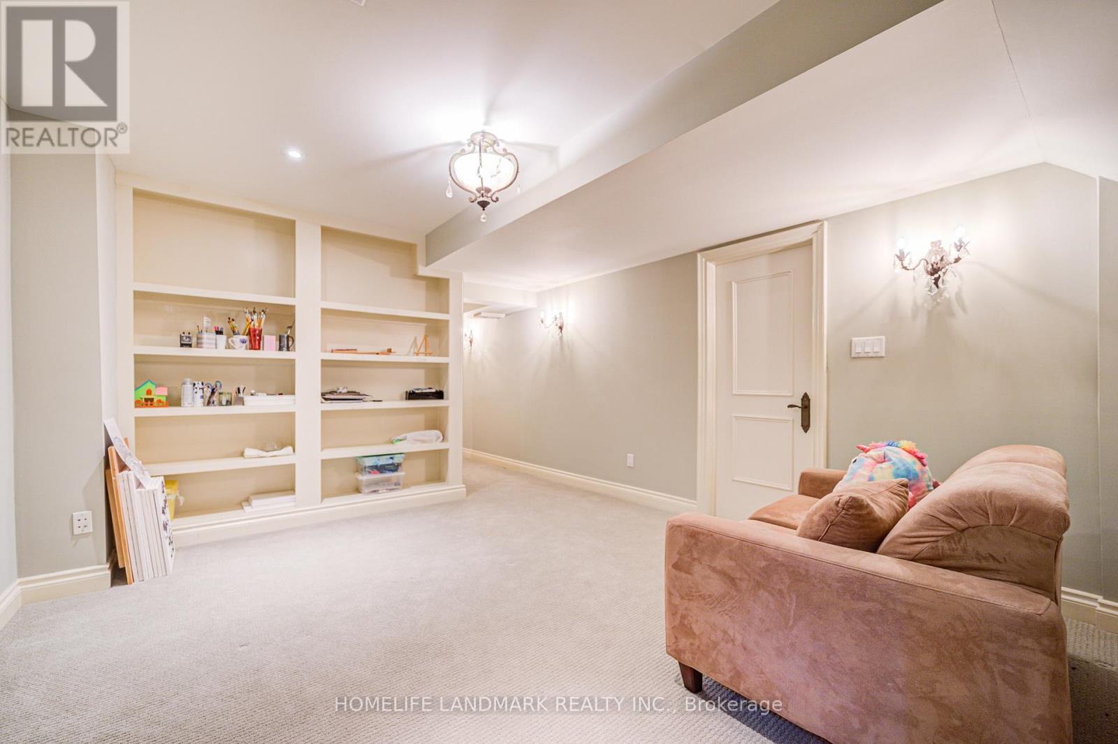 72 Gordon Road, Toronto, Ontario  M2P 1E4 - Photo 34 - C12416780