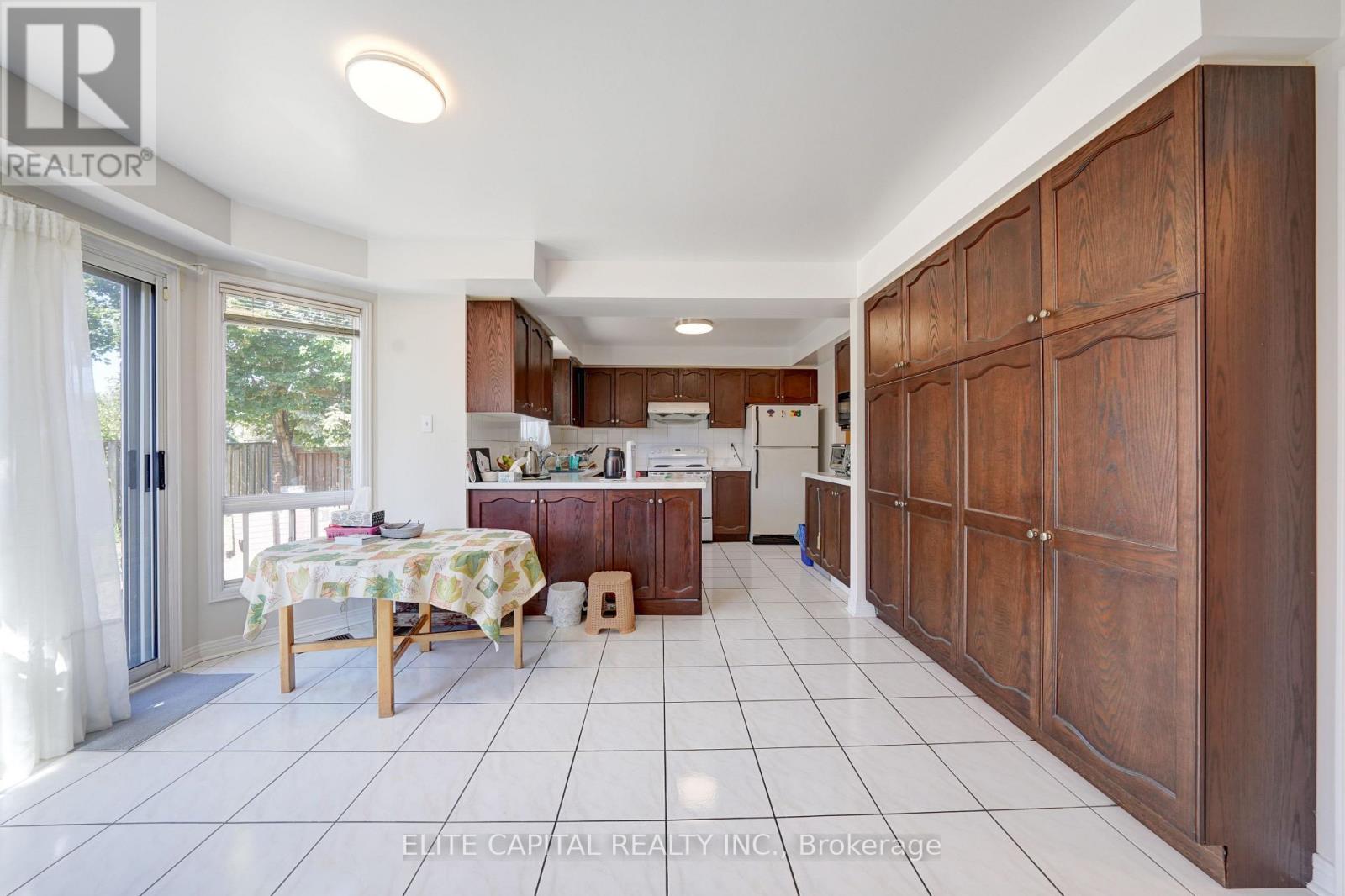 36 Ashcott Street, Toronto, Ontario  M1V 5G5 - Photo 4 - E12416775