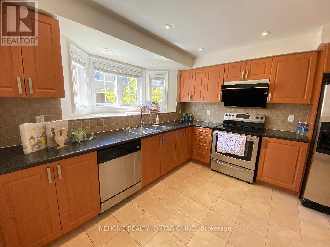 190 Legends Way, Markham, Ontario  L3R 6A9 - Photo 17 - N12416774