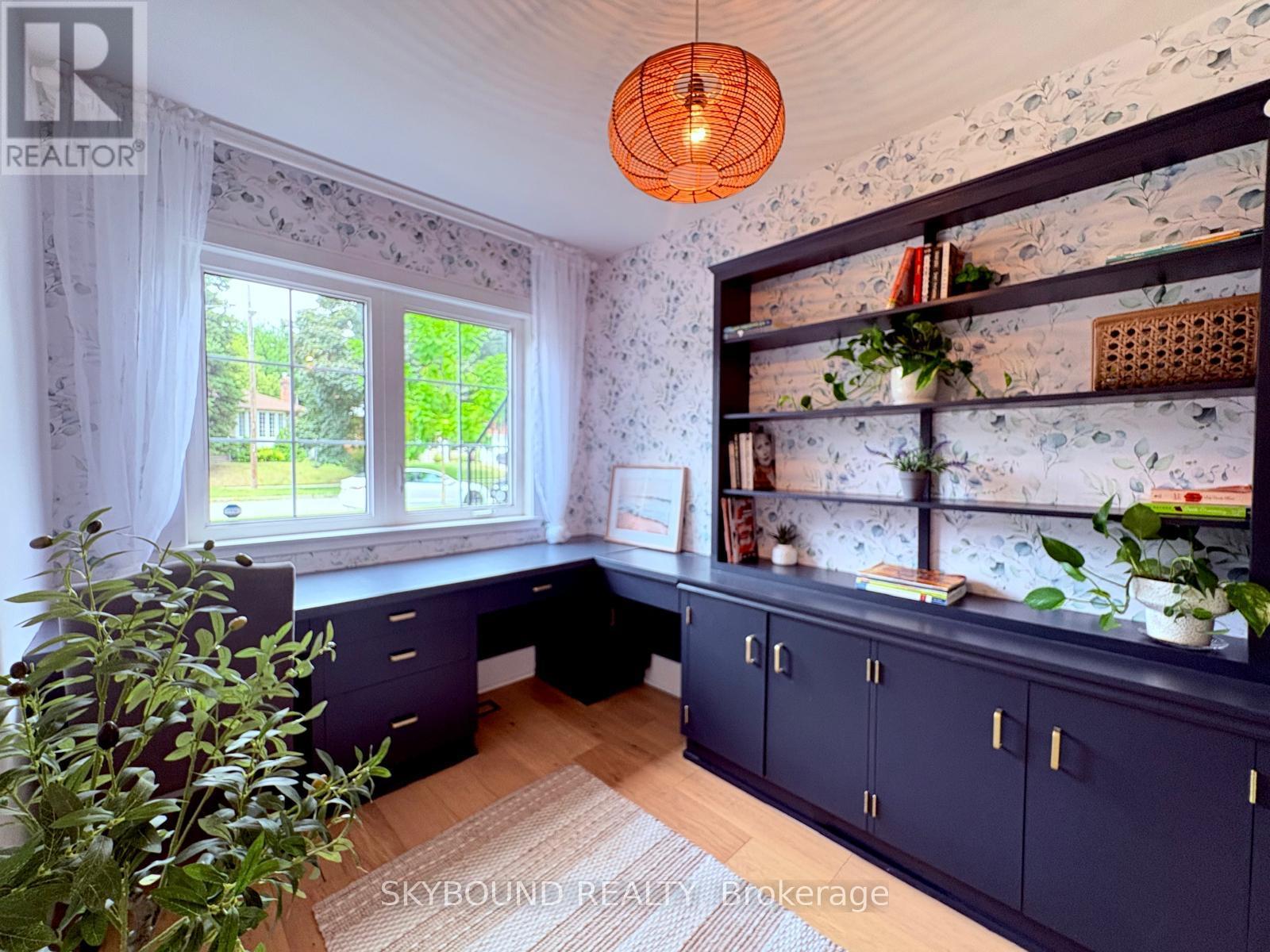 23 Drury Lane, Toronto, Ontario  M9P 1P8 - Photo 15 - W12416770