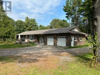 5 William Street, Bracebridge, Ontario  P1L 0A1 - Photo 2 - X12416787