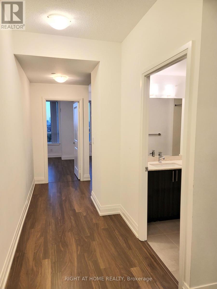 1007 - 7167 Yonge Street, Markham, Ontario  L3T 0E1 - Photo 6 - N12416783