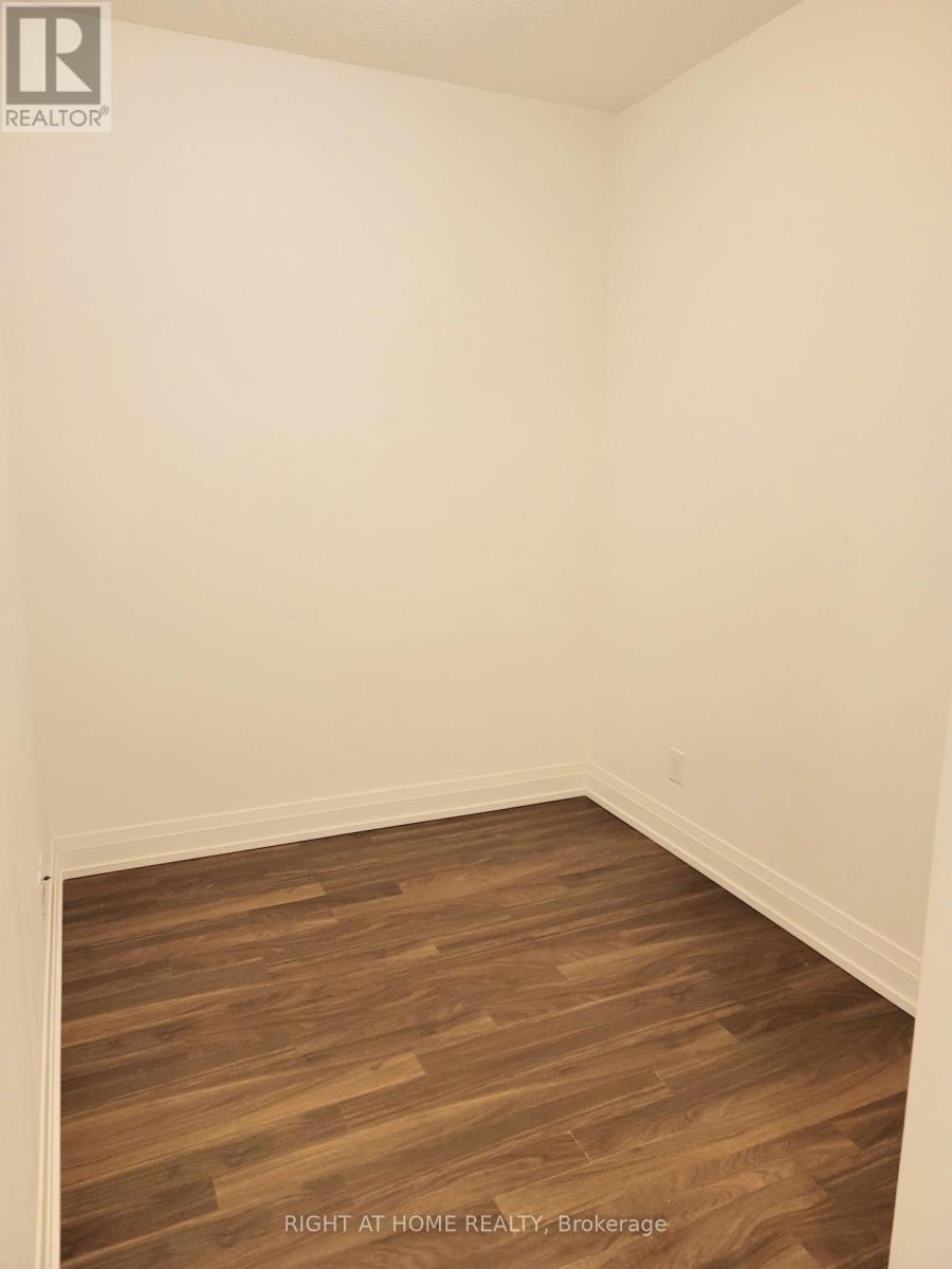 1007 - 7167 Yonge Street, Markham, Ontario  L3T 0E1 - Photo 8 - N12416783