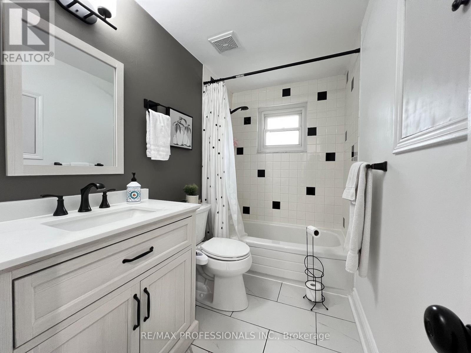 373 West Acres Drive, Guelph, Ontario  N1H 7B3 - Photo 22 - X12416796