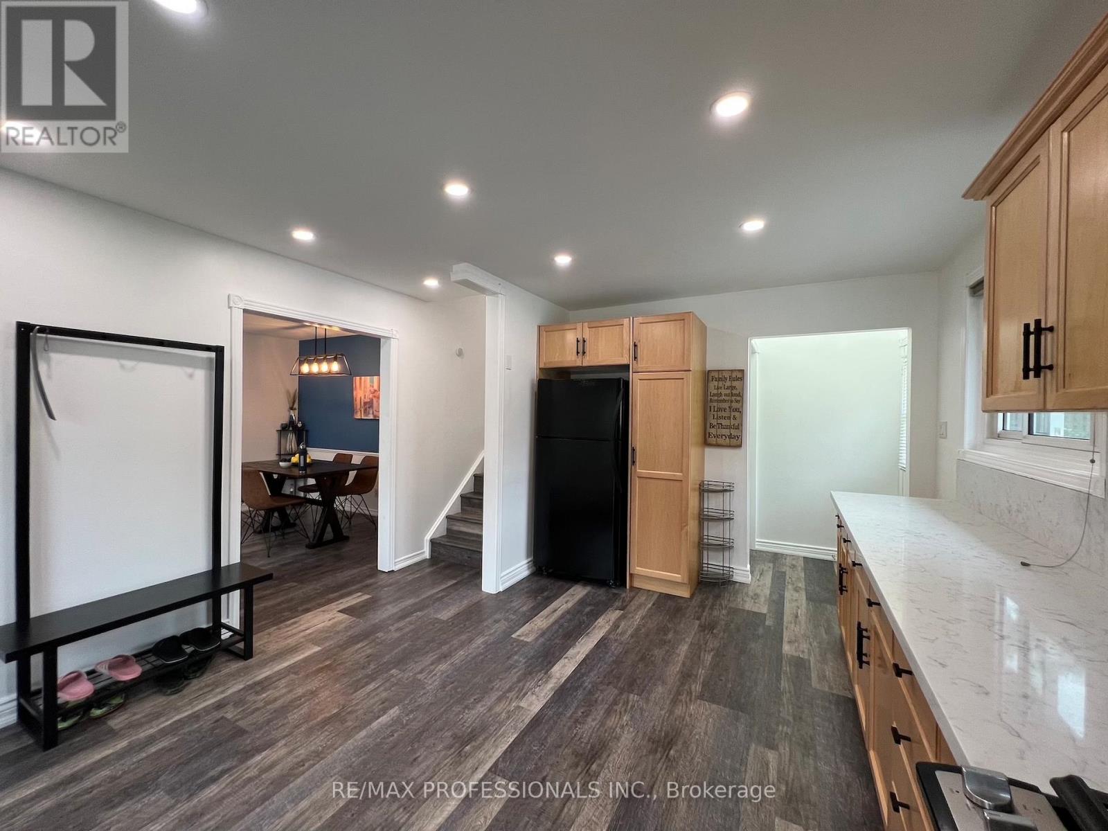 373 West Acres Drive, Guelph, Ontario  N1H 7B3 - Photo 6 - X12416796