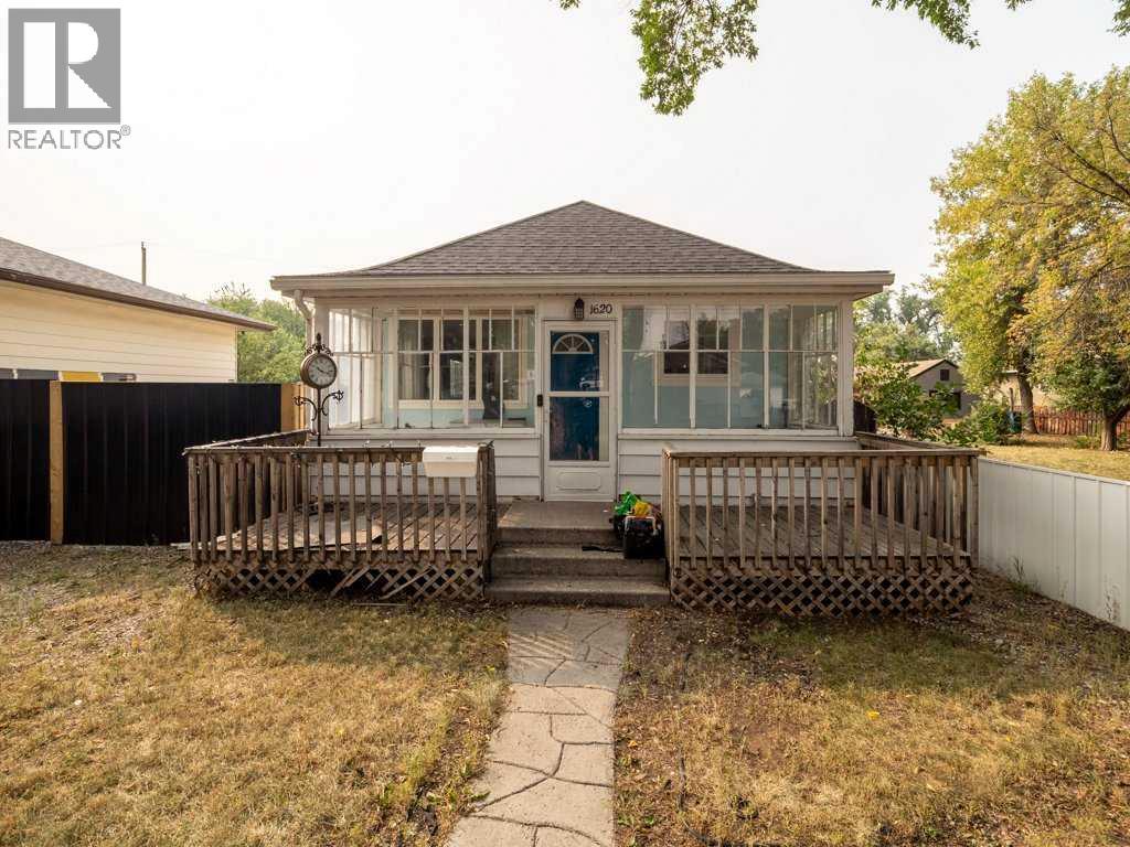 Property at 1620 2A Avenue N image 1