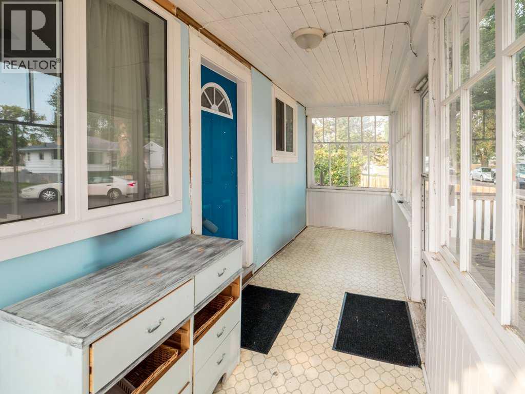 Property at 1620 2A Avenue N image 4
