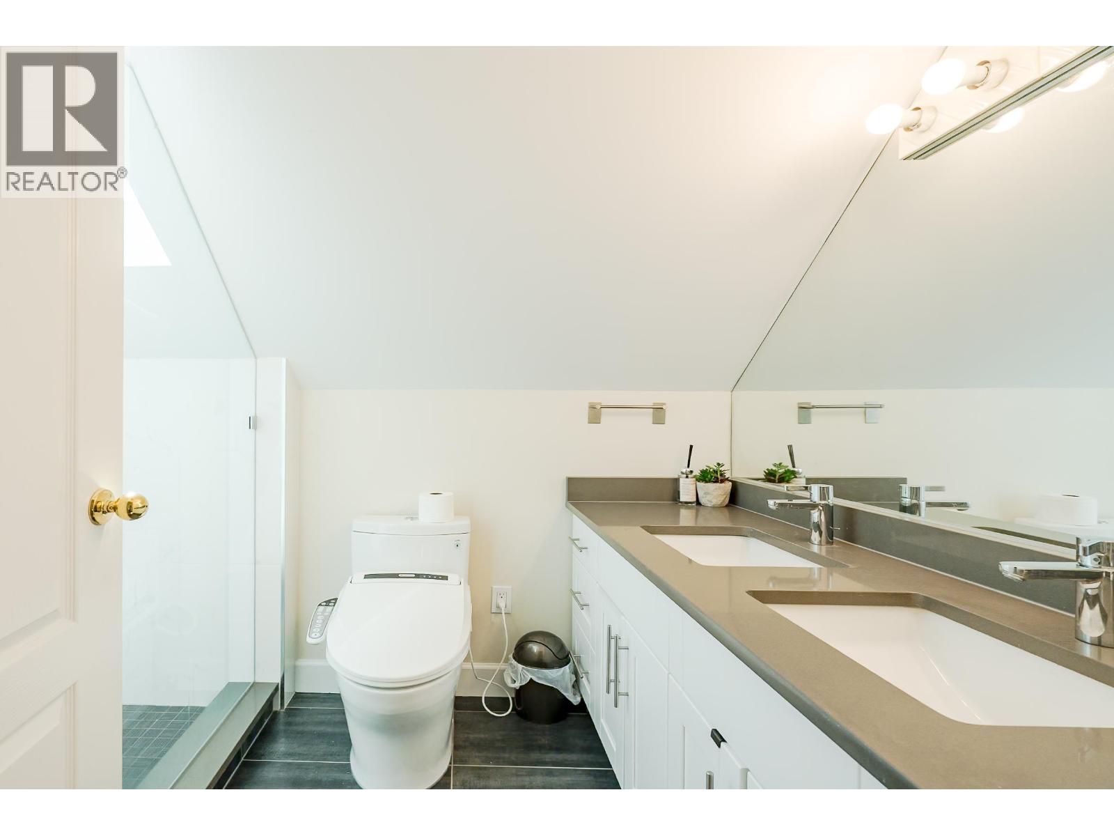 8405 Gillnet Place, Vancouver, British Columbia  V6P 6P7 - Photo 25 - R3046300