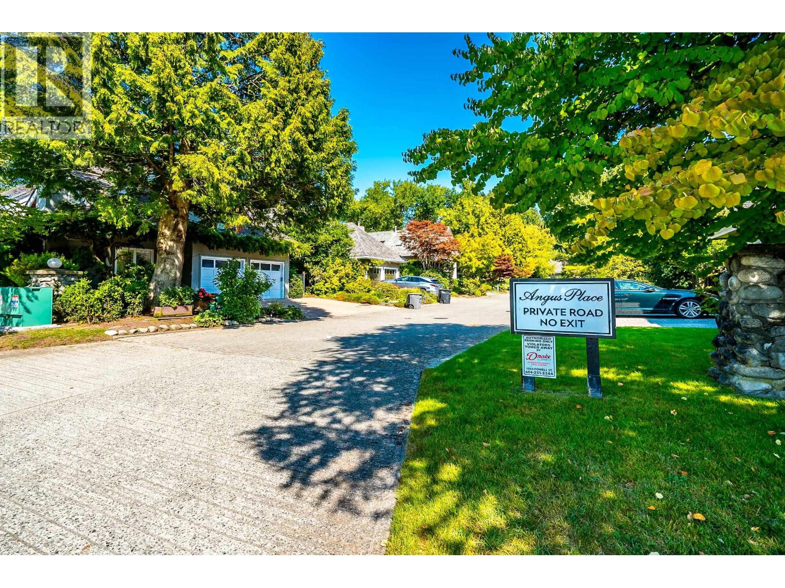 8405 Gillnet Place, Vancouver, British Columbia  V6P 6P7 - Photo 2 - R3046300