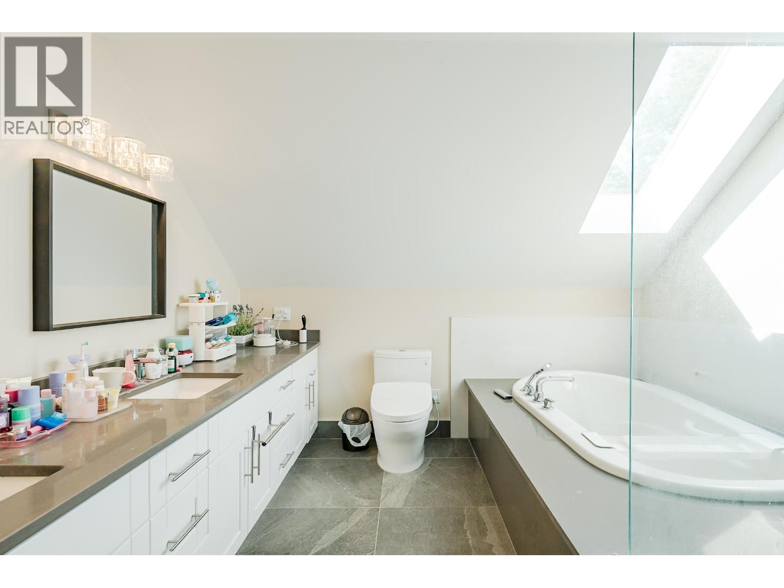 8405 Gillnet Place, Vancouver, British Columbia  V6P 6P7 - Photo 21 - R3046300