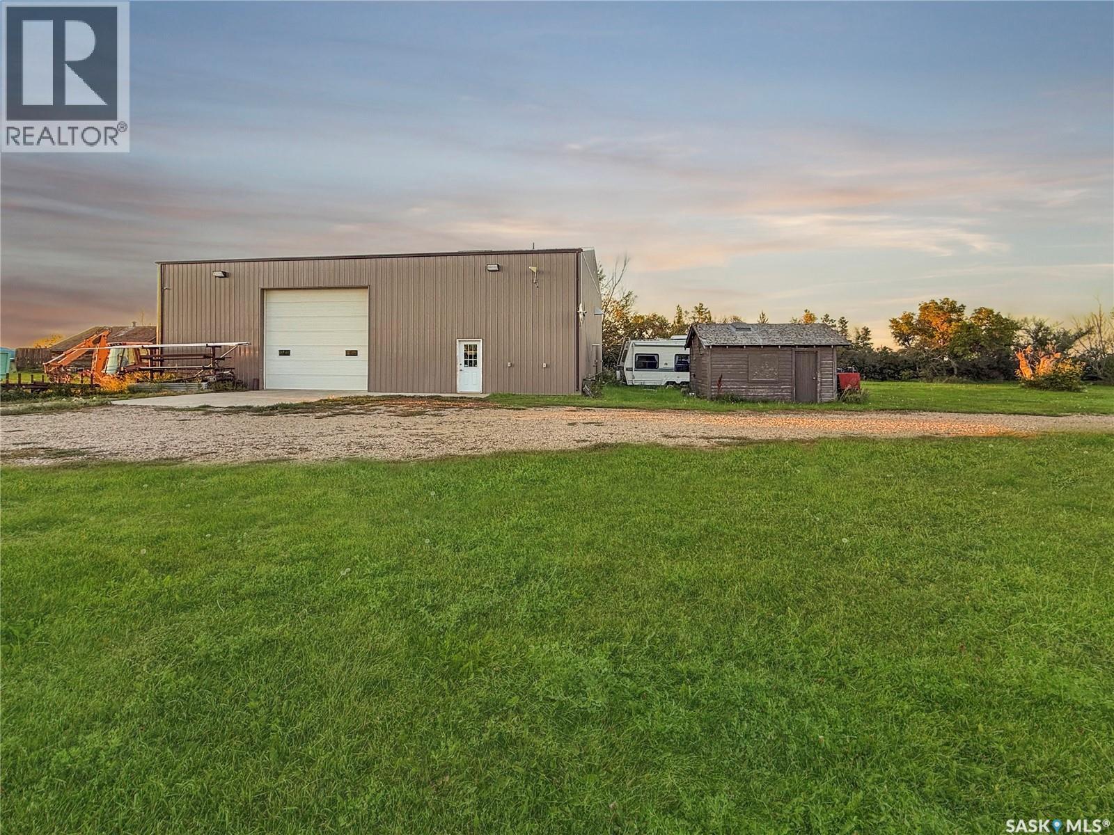 Rhineland Acreage, Swift Current Rm No. 137, Saskatchewan  S9H 4M6 - Photo 2 - SK995777