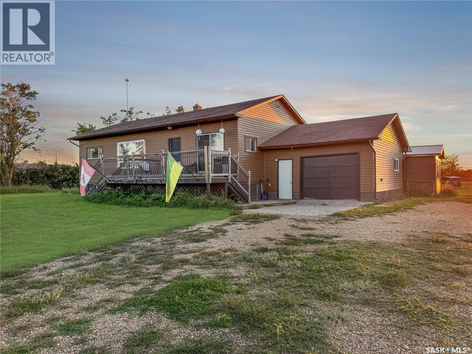 Rhineland Acreage, Swift Current Rm No. 137, Saskatchewan  S9H 4M6 - Photo 3 - SK995777