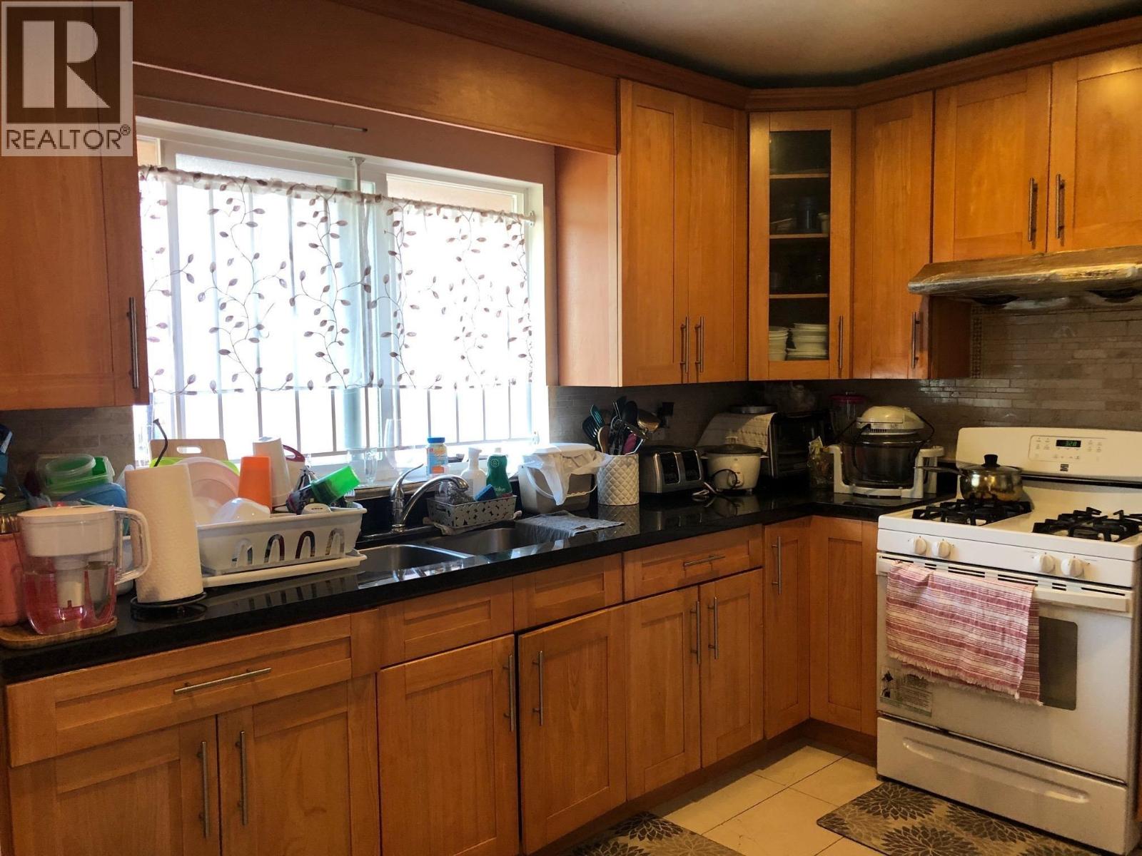 153 Se Marine Drive, Vancouver, British Columbia  V5X 2S2 - Photo 3 - R3050287
