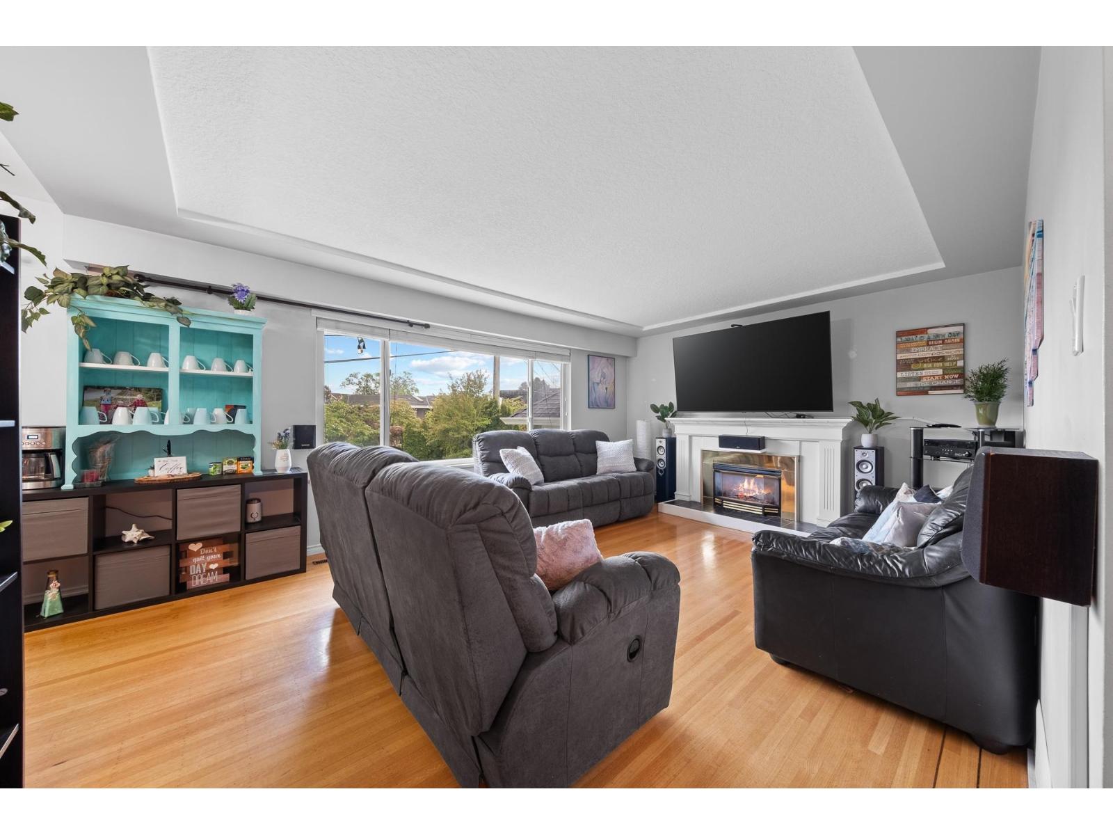 14424 Mann Park Crescent, White Rock, British Columbia  V4B 3A8 - Photo 5 - R3050159