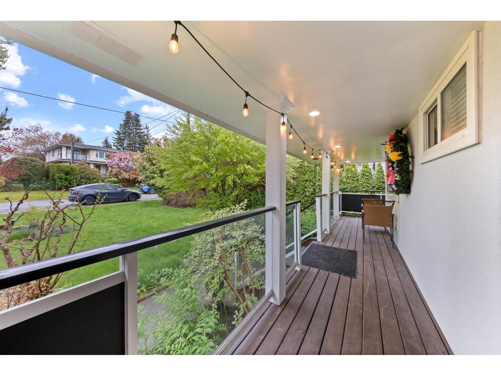 14424 Mann Park Crescent, White Rock, British Columbia  V4B 3A8 - Photo 3 - R3050159