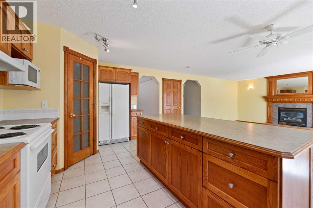 183 Cove Drive, Chestermere, Alberta  T1X 1E9 - Photo 8 - A2248417