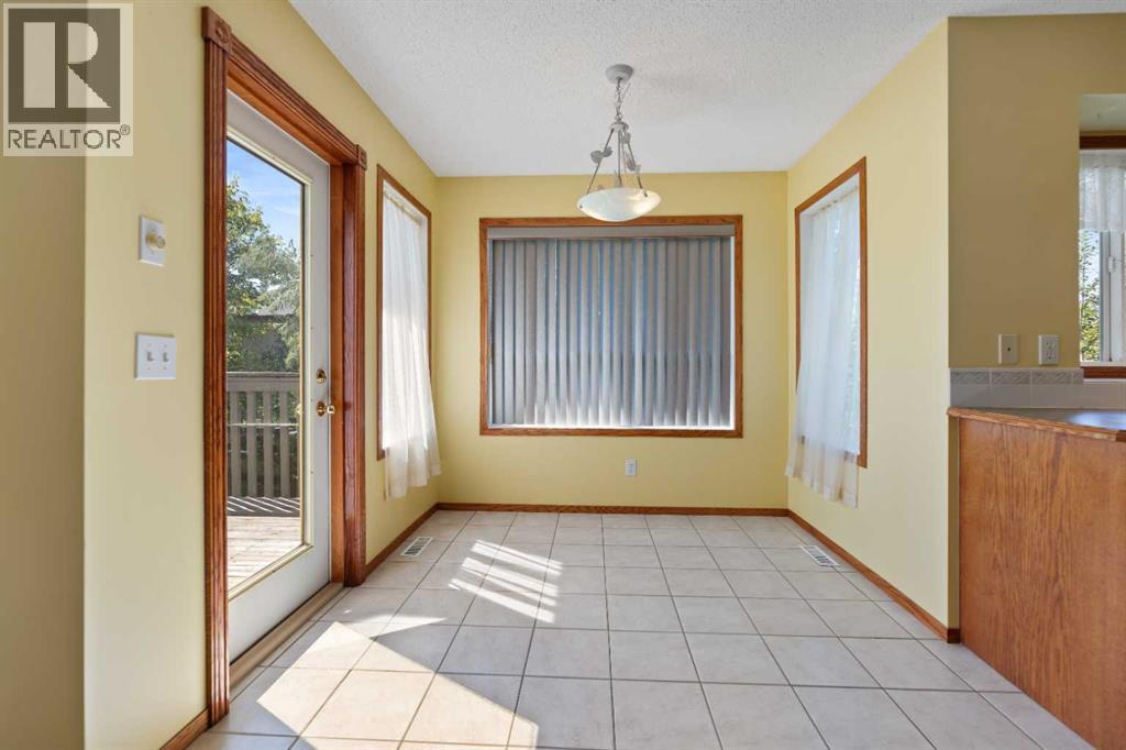 183 Cove Drive, Chestermere, Alberta  T1X 1E9 - Photo 12 - A2248417