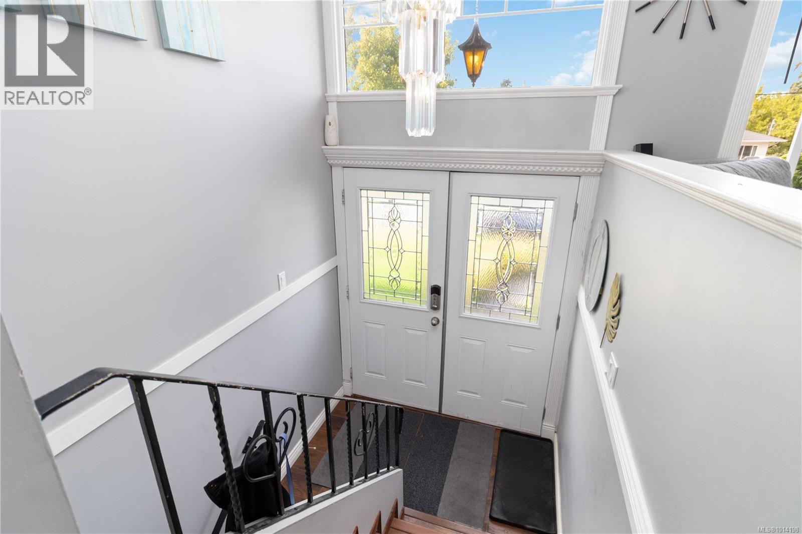 625 Baker St, Saanich, British Columbia  V8Z 2H8 - Photo 4 - 1014198