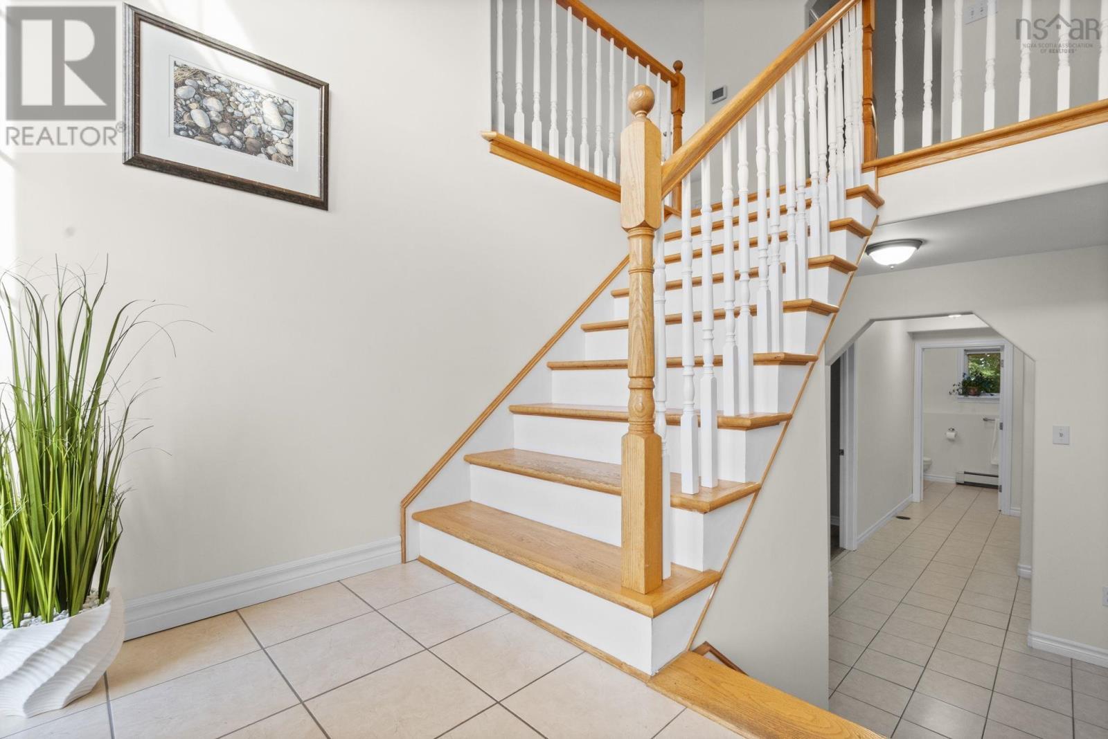Property at 4 Carlina Court image 2