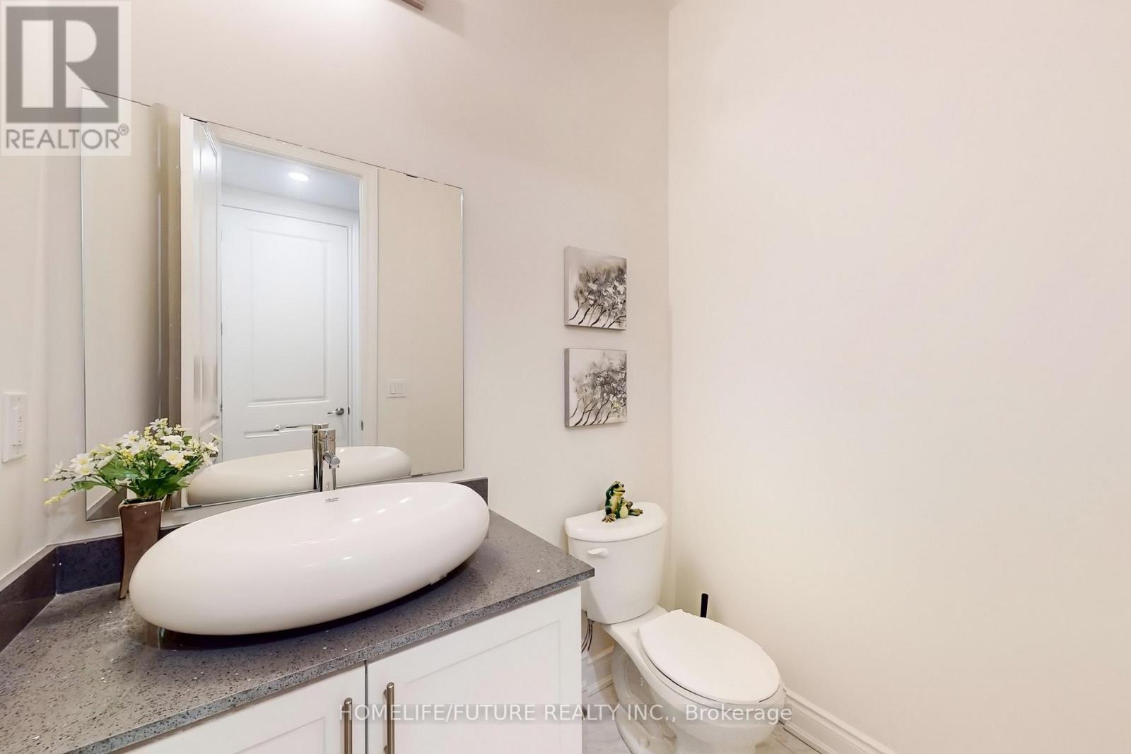 19 Joiner Circle, Whitchurch-Stouffville (Ballantrae), Ontario  L4A 4W9 - Photo 18 - N12401553