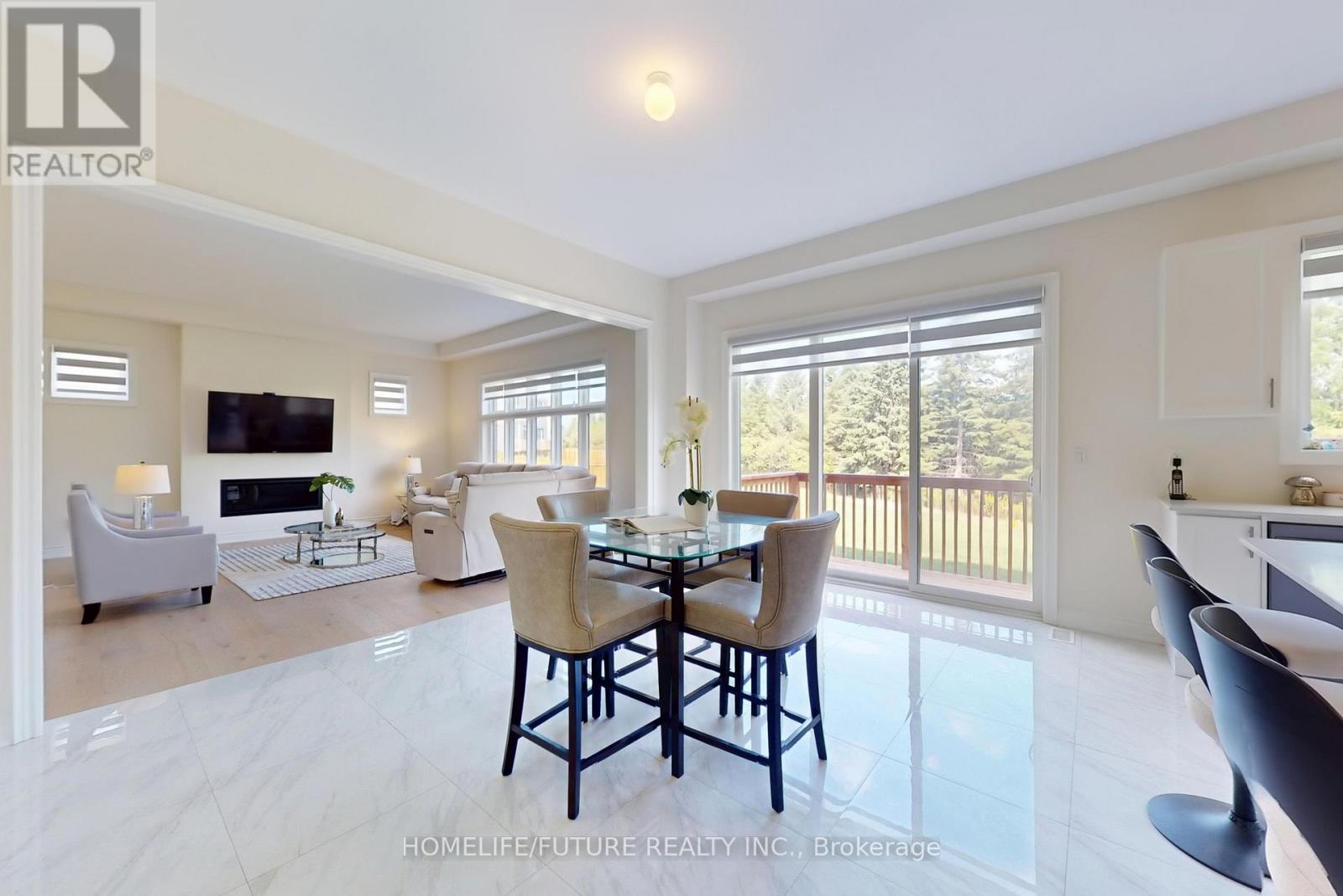 19 Joiner Circle, Whitchurch-Stouffville (Ballantrae), Ontario  L4A 4W9 - Photo 15 - N12401553
