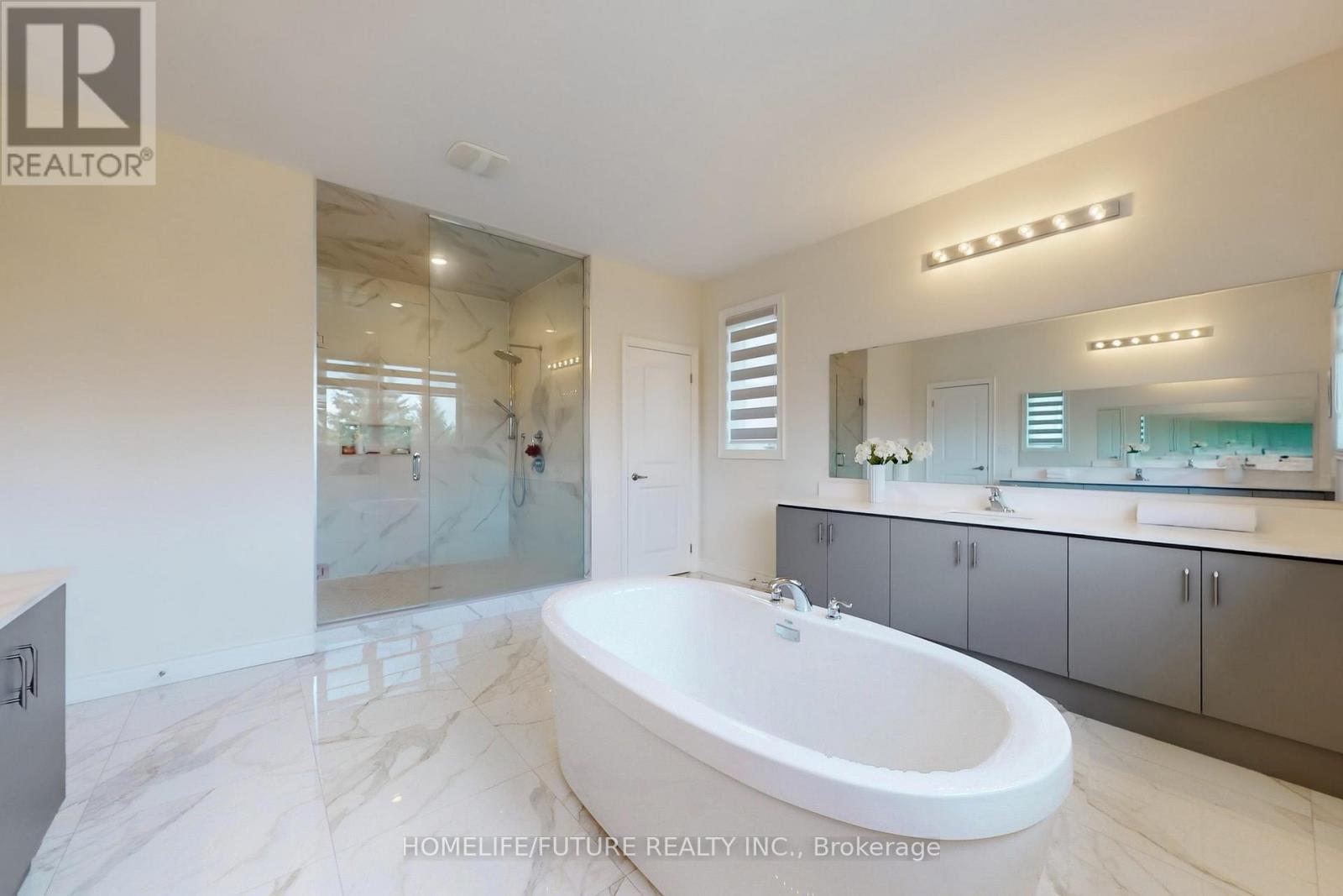 19 Joiner Circle, Whitchurch-Stouffville (Ballantrae), Ontario  L4A 4W9 - Photo 28 - N12401553