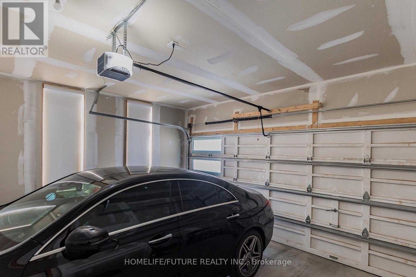 19 Joiner Circle, Whitchurch-Stouffville (Ballantrae), Ontario  L4A 4W9 - Photo 46 - N12401553