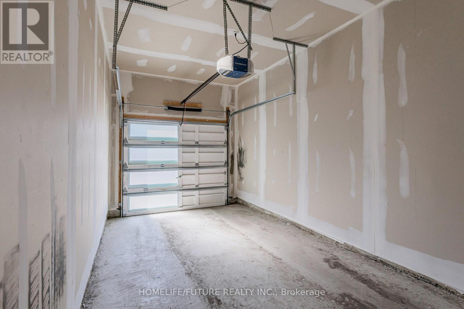 19 Joiner Circle, Whitchurch-Stouffville (Ballantrae), Ontario  L4A 4W9 - Photo 45 - N12401553