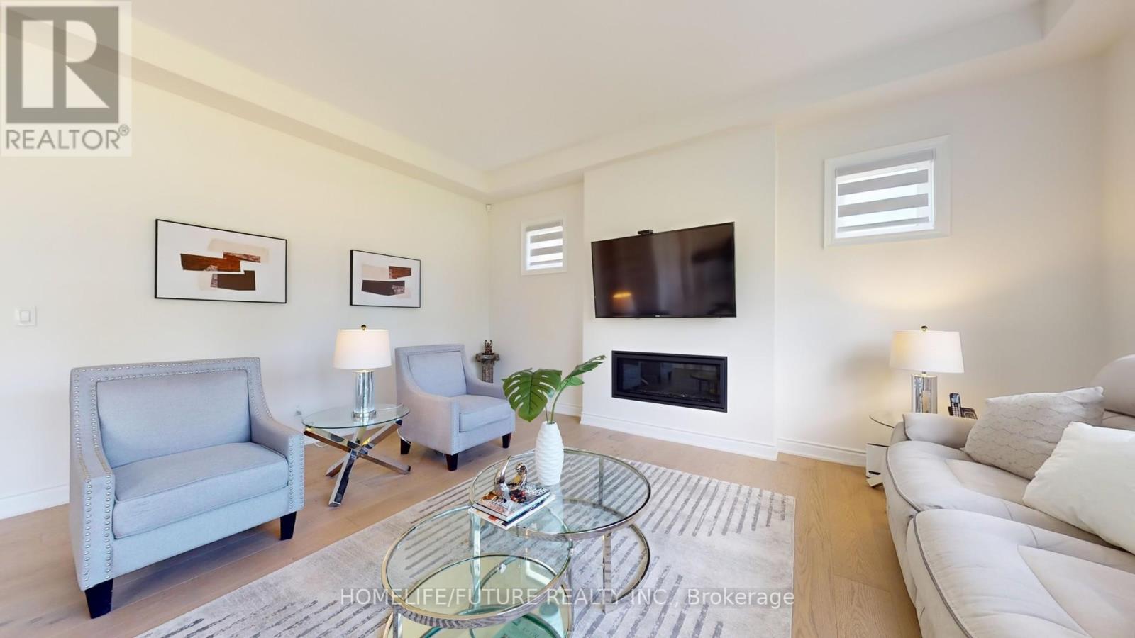 19 Joiner Circle, Whitchurch-Stouffville (Ballantrae), Ontario  L4A 4W9 - Photo 6 - N12401553
