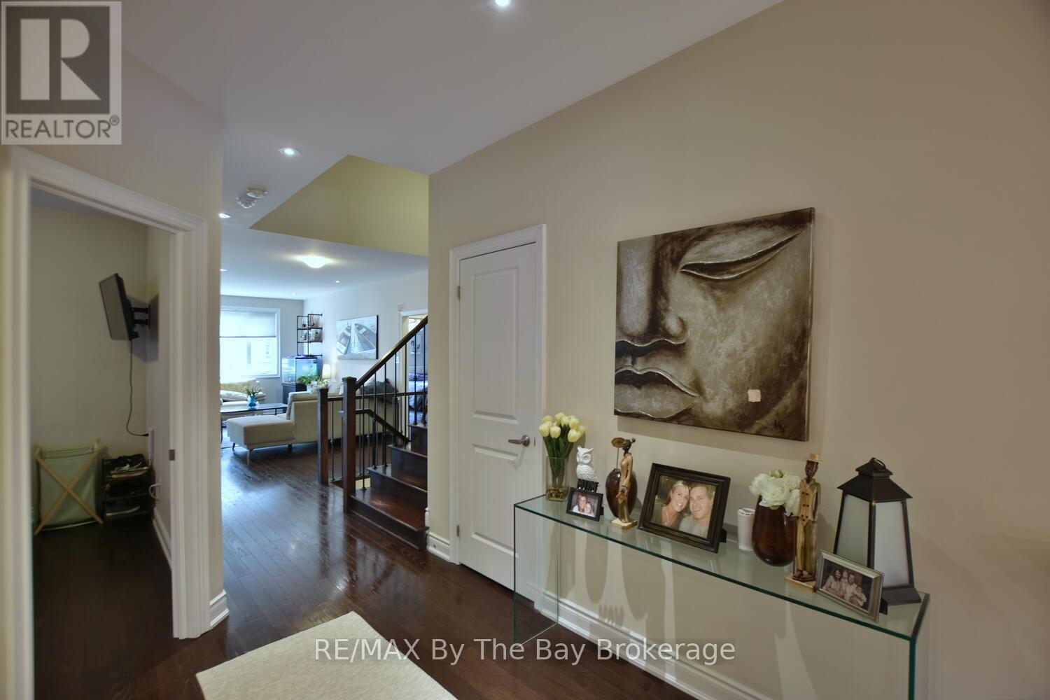 71 48th Street S, Wasaga Beach, Ontario  L9Z 2Z8 - Photo 10 - S12416827