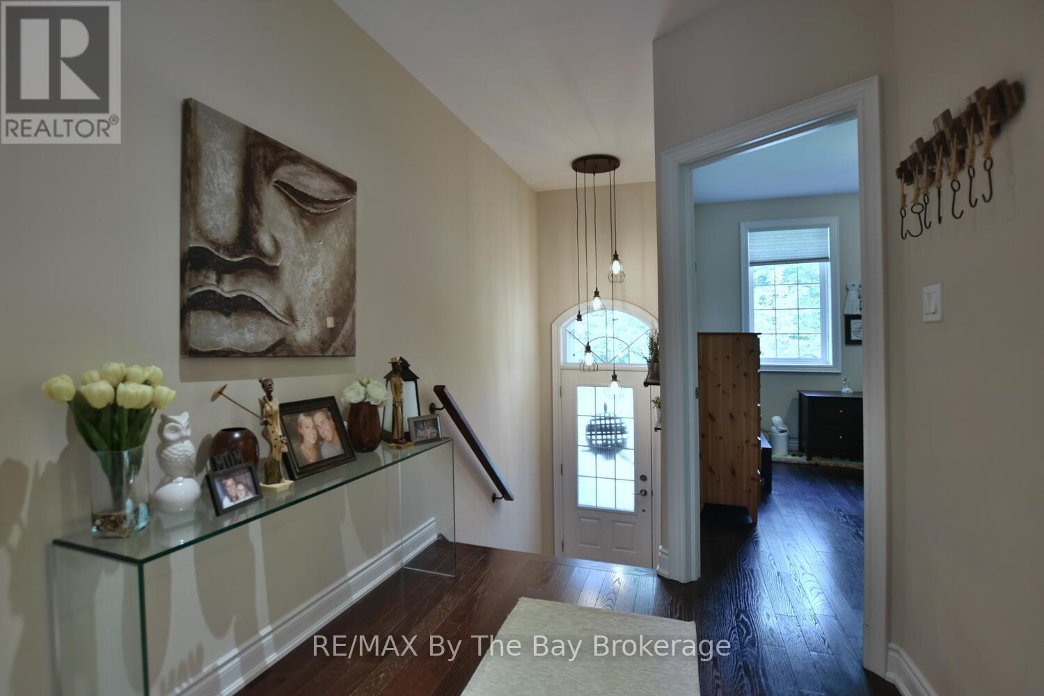 71 48th Street S, Wasaga Beach, Ontario  L9Z 2Z8 - Photo 9 - S12416827