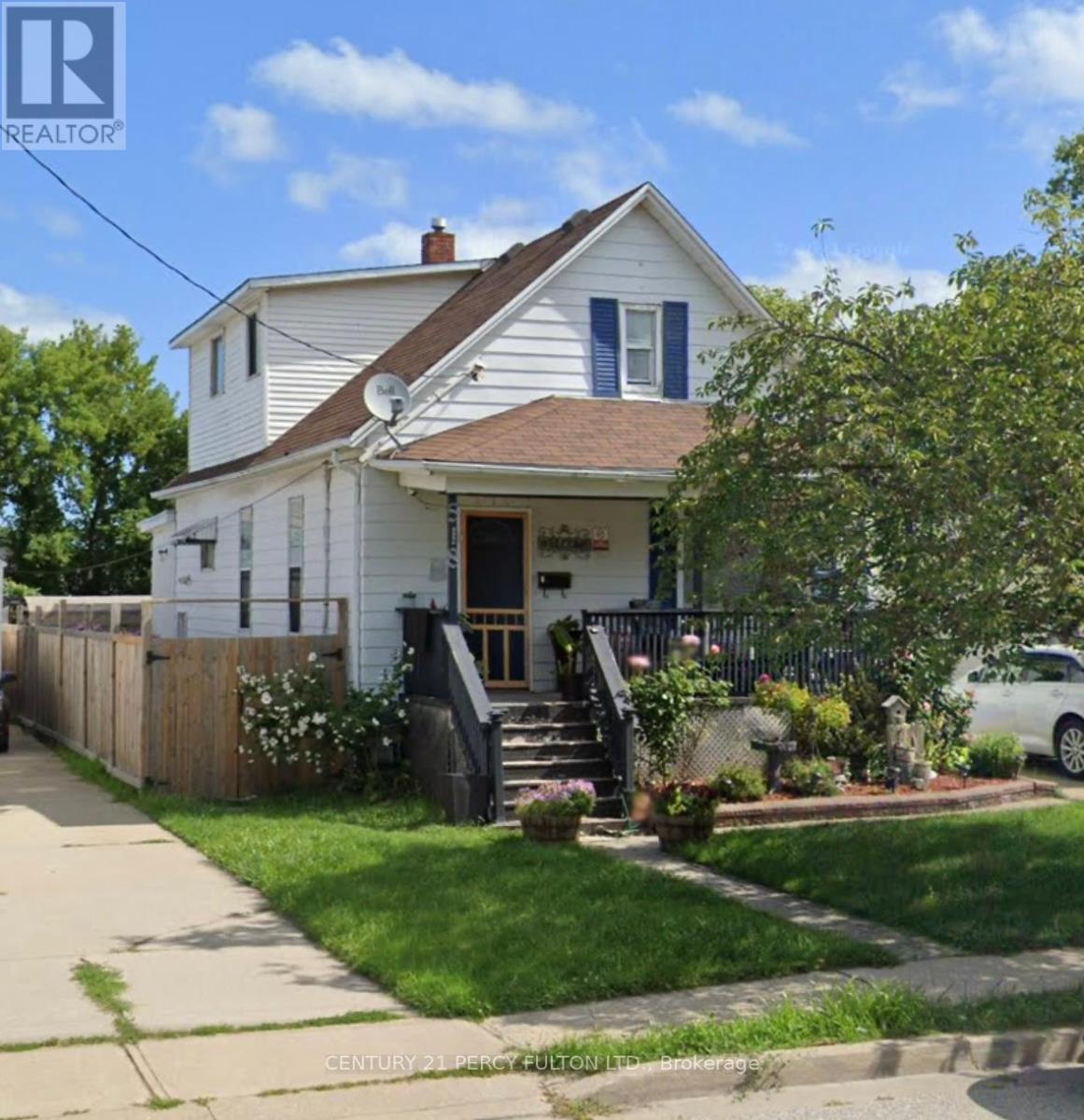 518 George Street, Sarnia, Ontario  N7T 4P9 - Photo 1 - X12410943