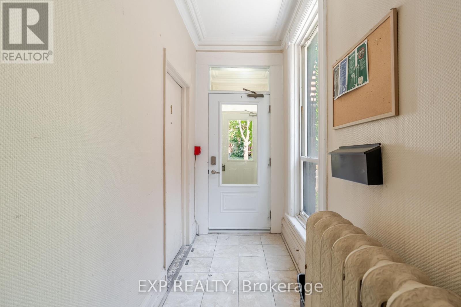 88 Maclaren Street, Ottawa, Ontario  K2P 0K6 - Photo 26 - X12416803