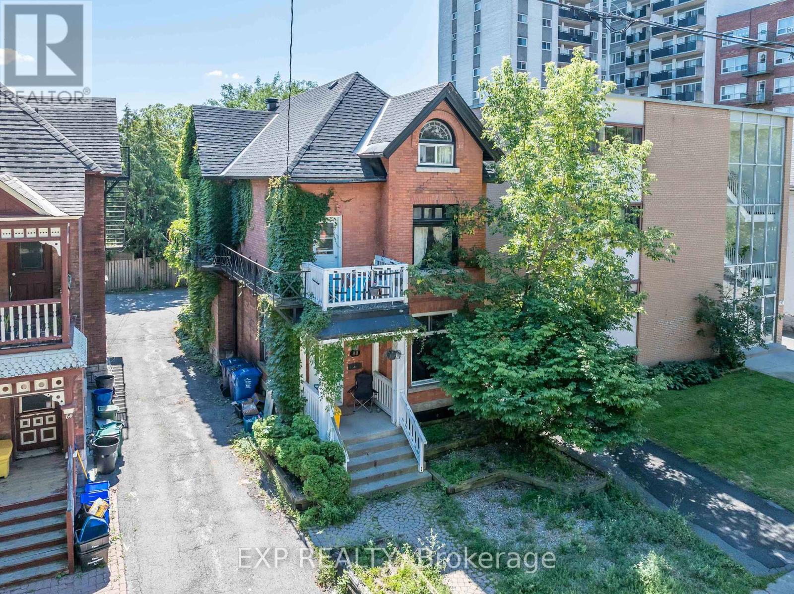 88 Maclaren Street, Ottawa, Ontario  K2P 0K6 - Photo 5 - X12416803