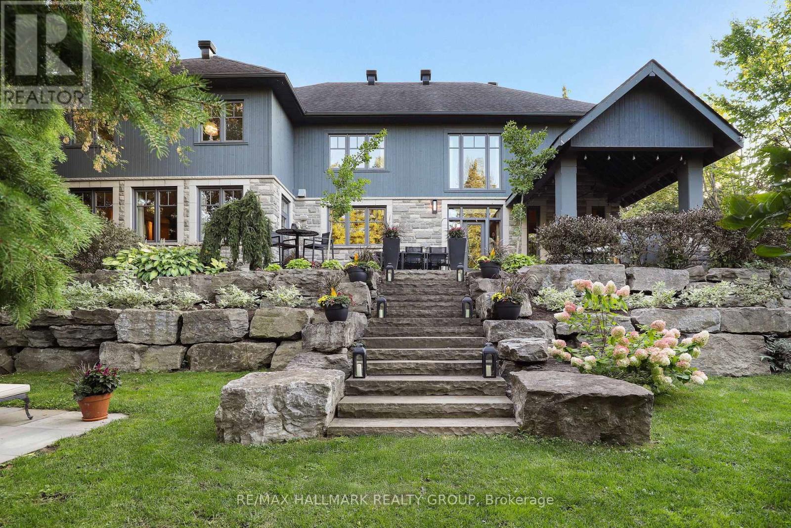 45 Crescent Heights, Ottawa, Ontario  K1S 3G7 - Photo 2 - X12416824