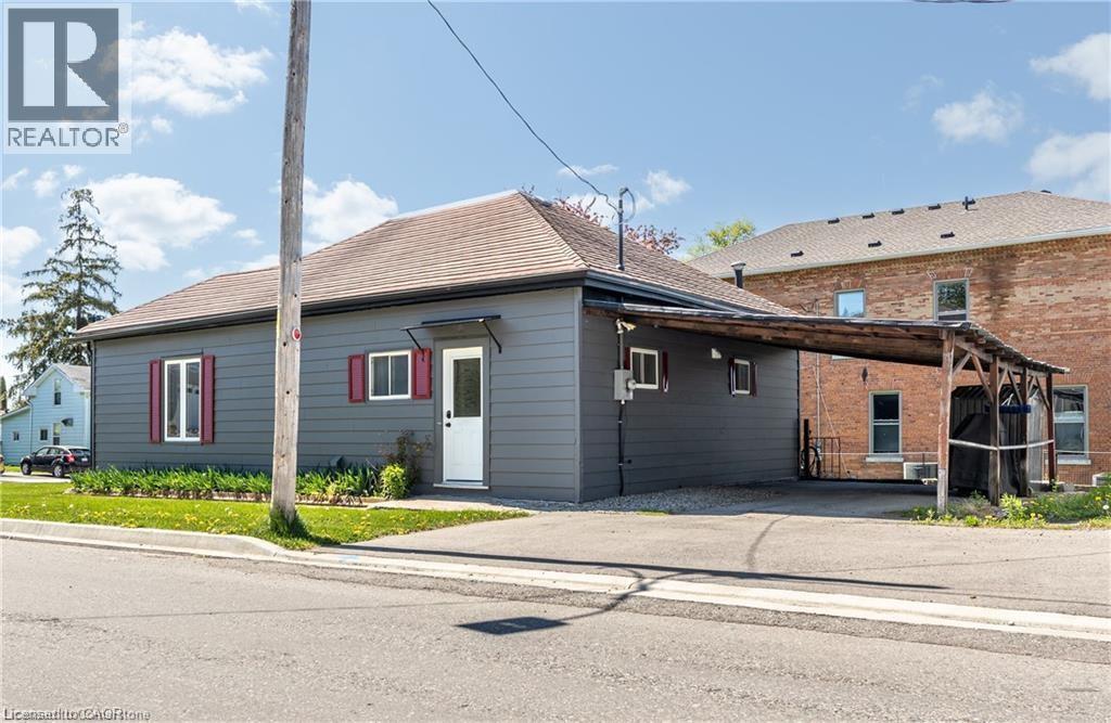 109 Carroll Street, Ingersoll, Ontario  N5C 1W1 - Photo 3 - 40771804