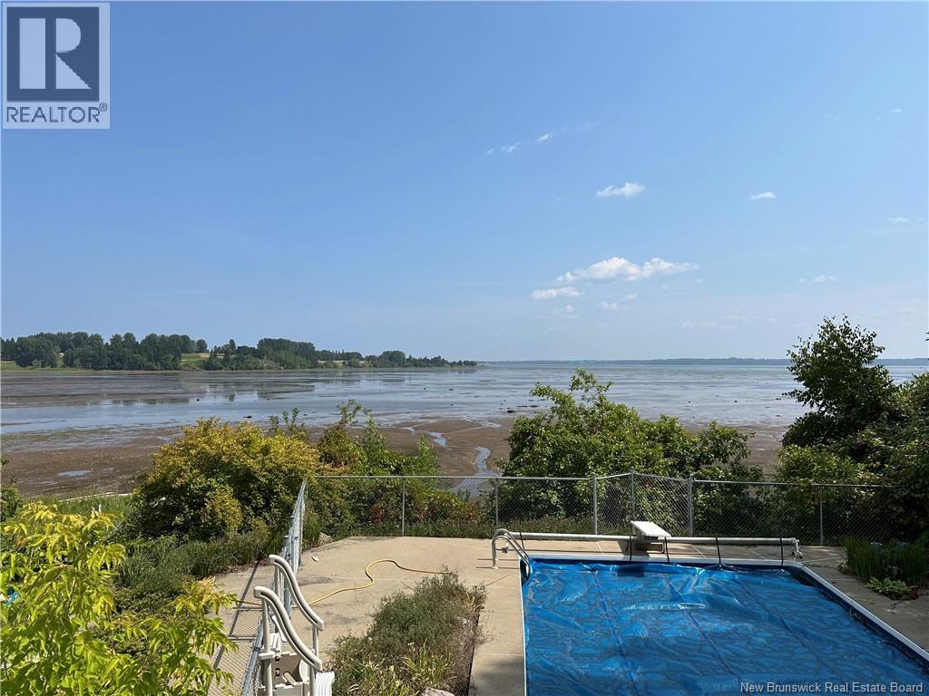 4 Cote Bleu, Bathurst, New Brunswick  E2A 3E8 - Photo 9 - NB112858
