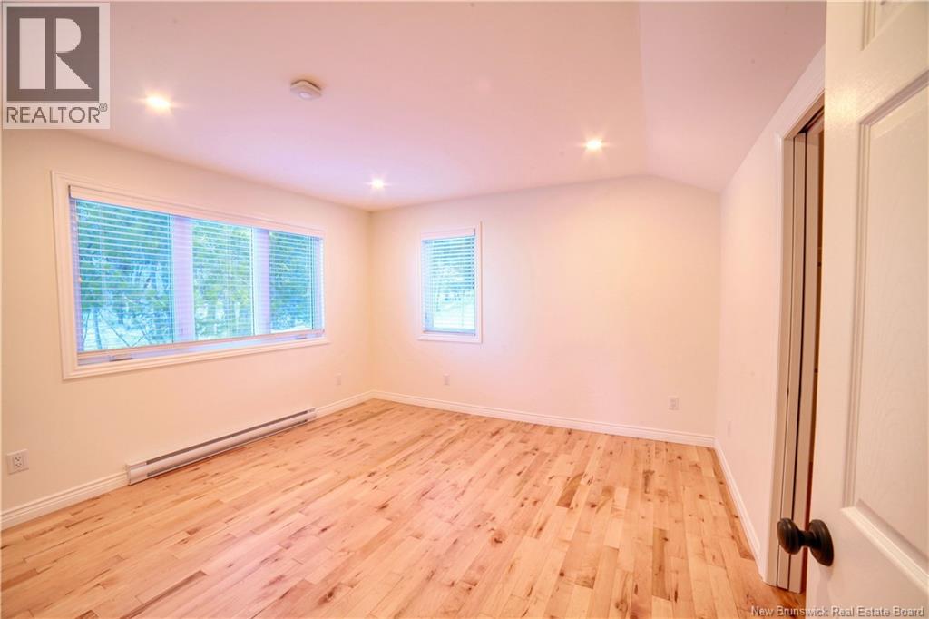 4 Cote Bleu, Bathurst, New Brunswick  E2A 3E8 - Photo 44 - NB112858