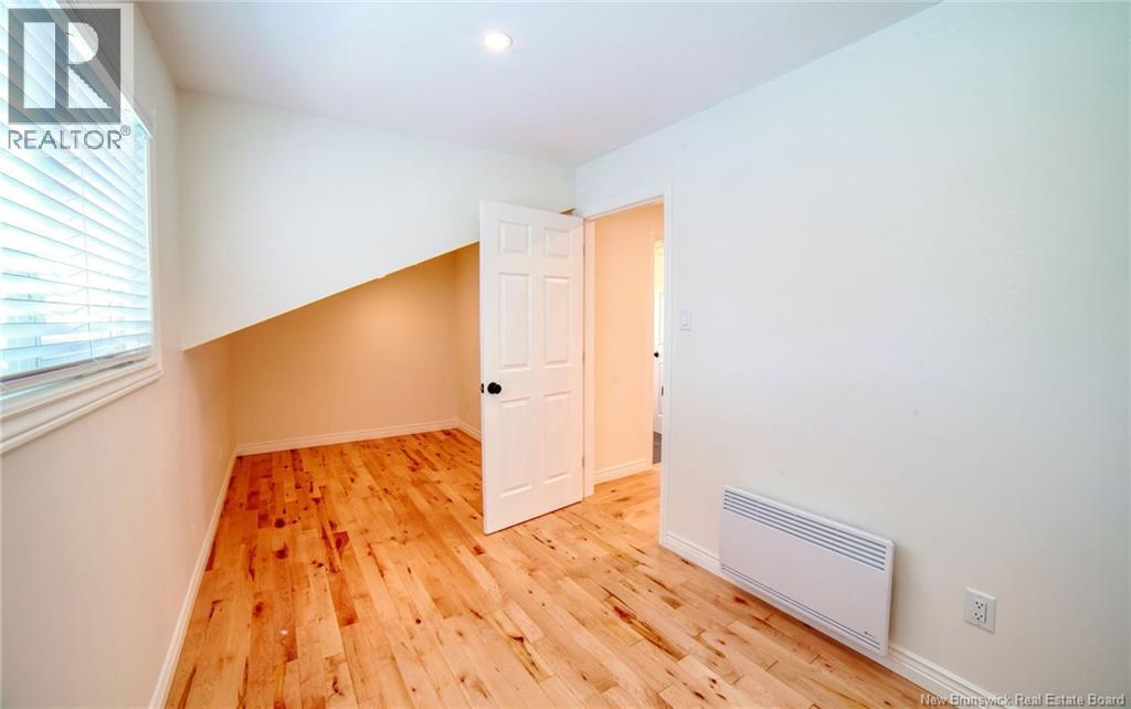 4 Cote Bleu, Bathurst, New Brunswick  E2A 3E8 - Photo 46 - NB112858