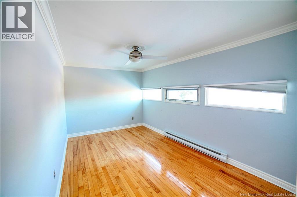 4 Cote Bleu, Bathurst, New Brunswick  E2A 3E8 - Photo 40 - NB112858