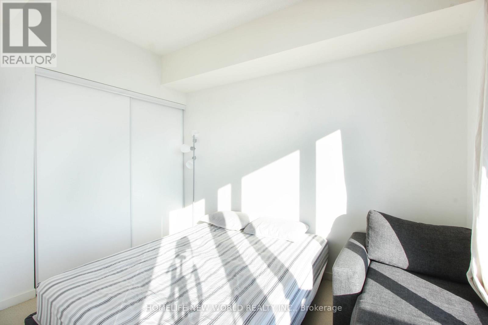 3309 - 105 The Queensway, Toronto, Ontario  M6S 5B5 - Photo 18 - W12296336