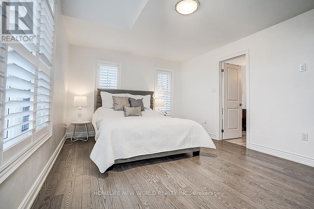 107 Beechborough Crescent, East Gwillimbury (Sharon), Ontario  L9N 0N9 - Photo 33 - N12416805