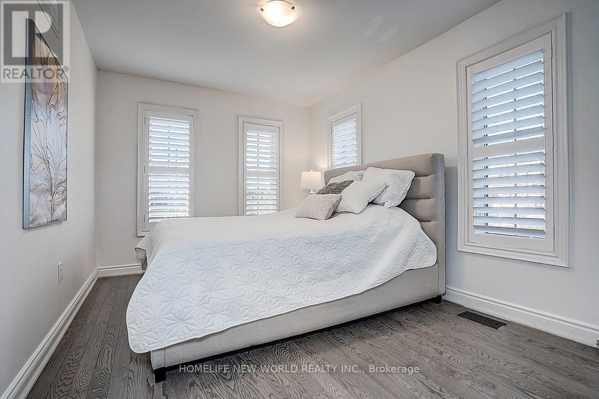 107 Beechborough Crescent, East Gwillimbury (Sharon), Ontario  L9N 0N9 - Photo 38 - N12416805
