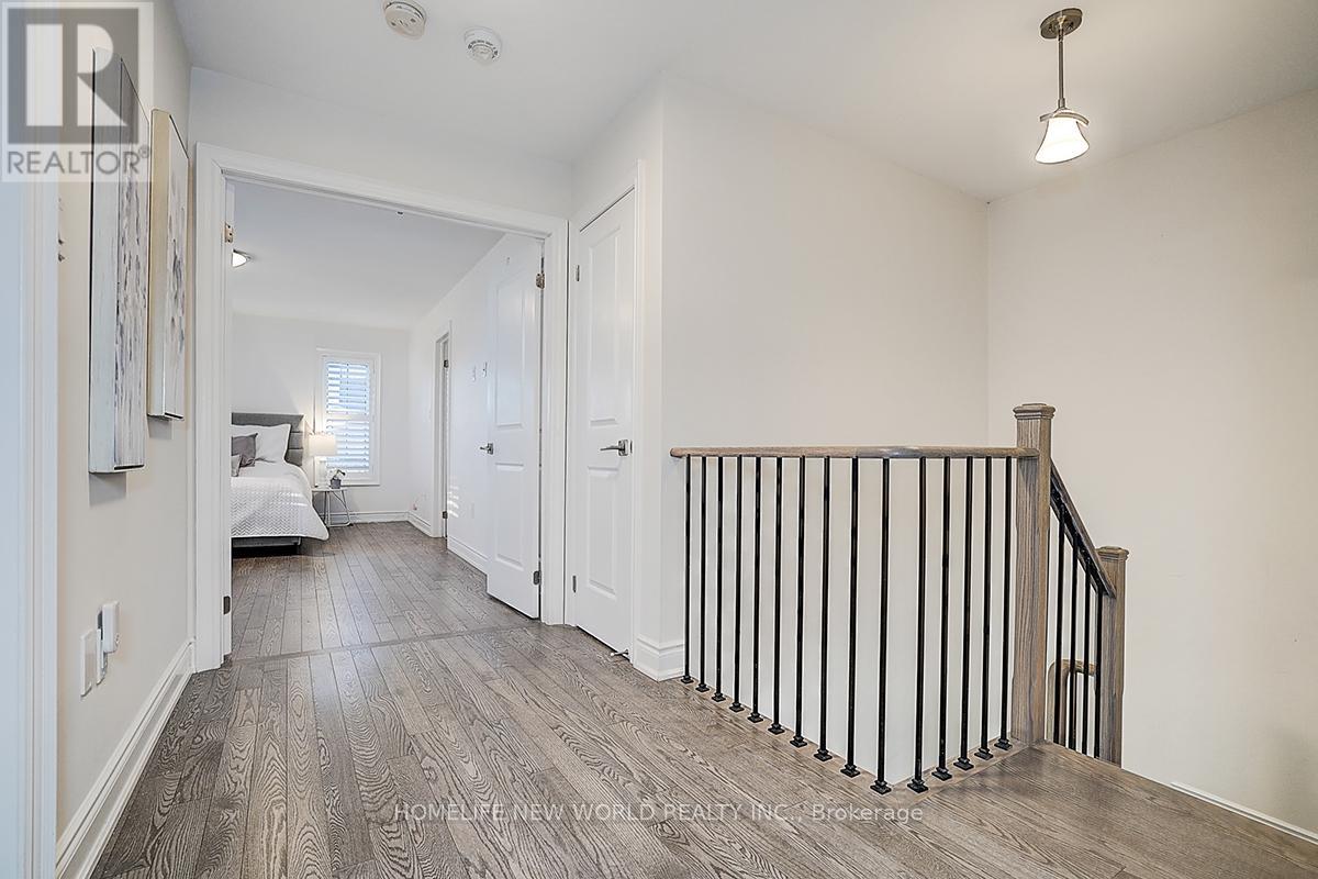 107 Beechborough Crescent, East Gwillimbury (Sharon), Ontario  L9N 0N9 - Photo 43 - N12416805