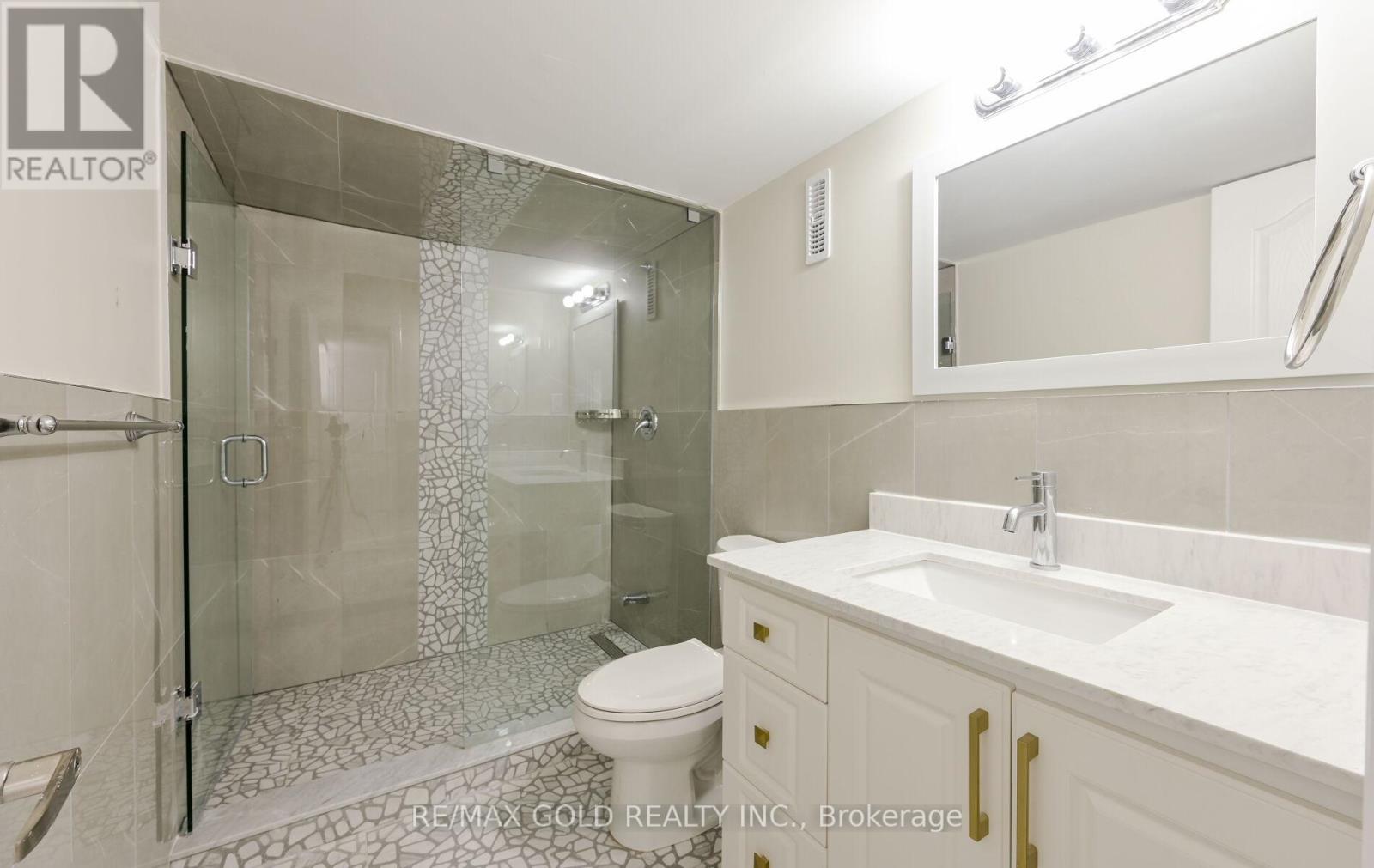 15 Flavian Crescent, Brampton, Ontario  L6T 3P2 - Photo 25 - W12416820
