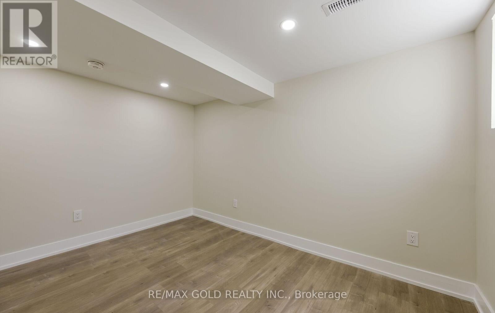 15 Flavian Crescent, Brampton, Ontario  L6T 3P2 - Photo 34 - W12416820