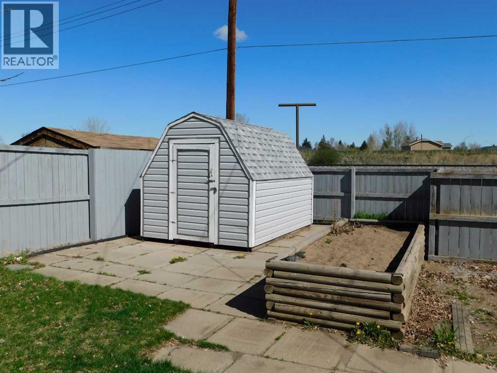 68 Spruce Avenue W, Brooks, Alberta  T1R 0A2 - Photo 6 - A2218208