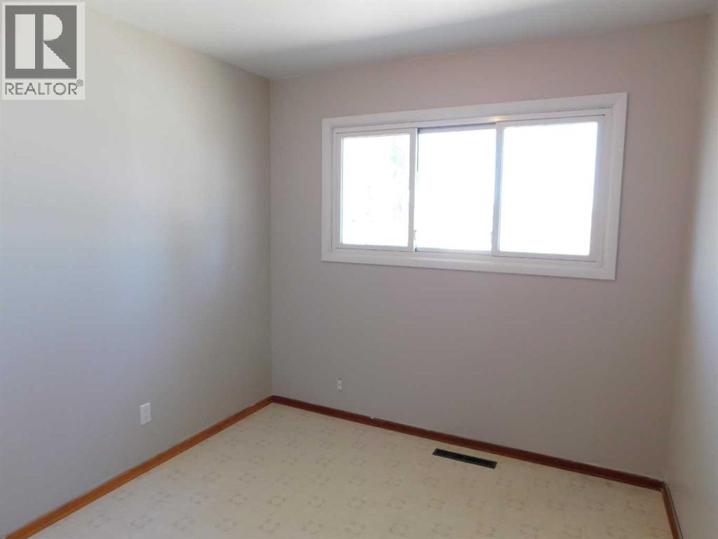 68 Spruce Avenue W, Brooks, Alberta  T1R 0A2 - Photo 23 - A2218208