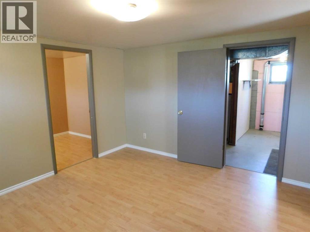 68 Spruce Avenue W, Brooks, Alberta  T1R 0A2 - Photo 36 - A2218208